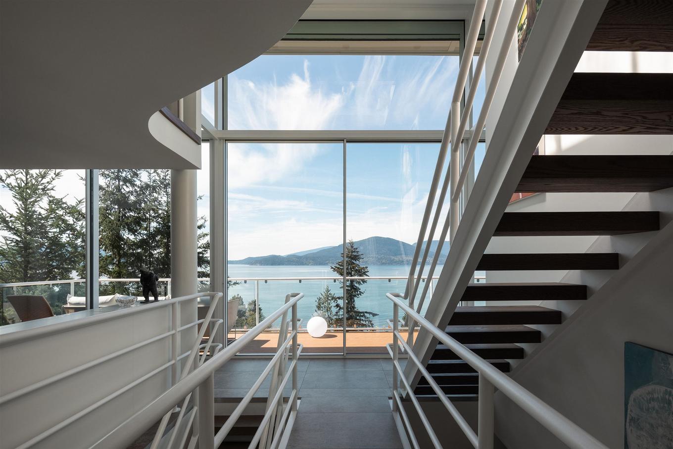 90 Isleview Place, West Vancouver, BC