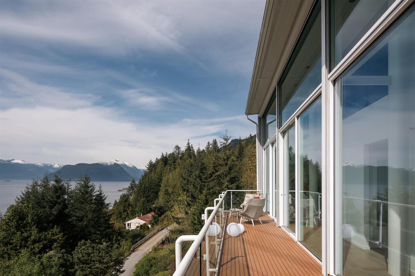 90 Isleview Place, West Vancouver, BC