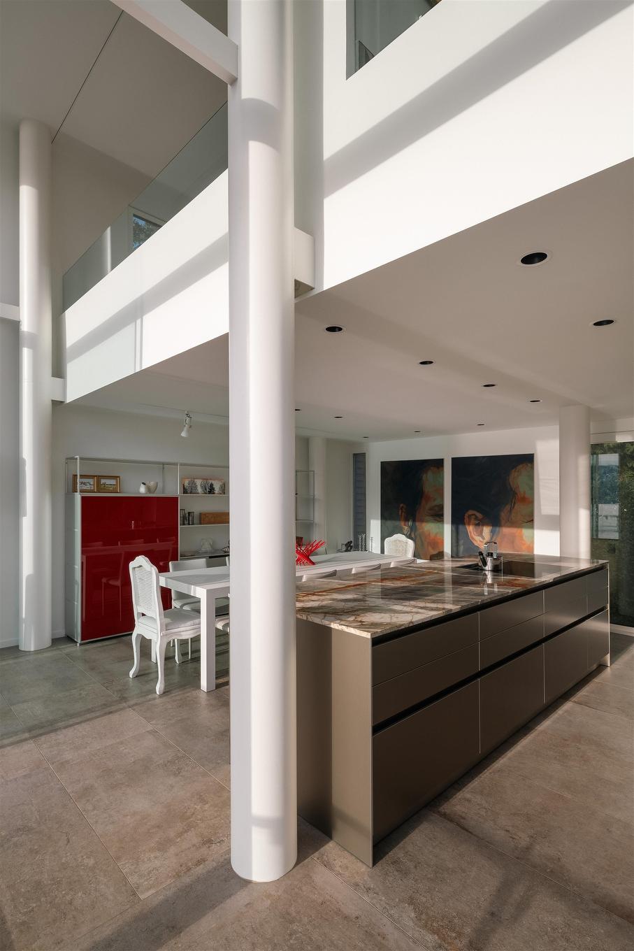 90 Isleview Place, West Vancouver, BC