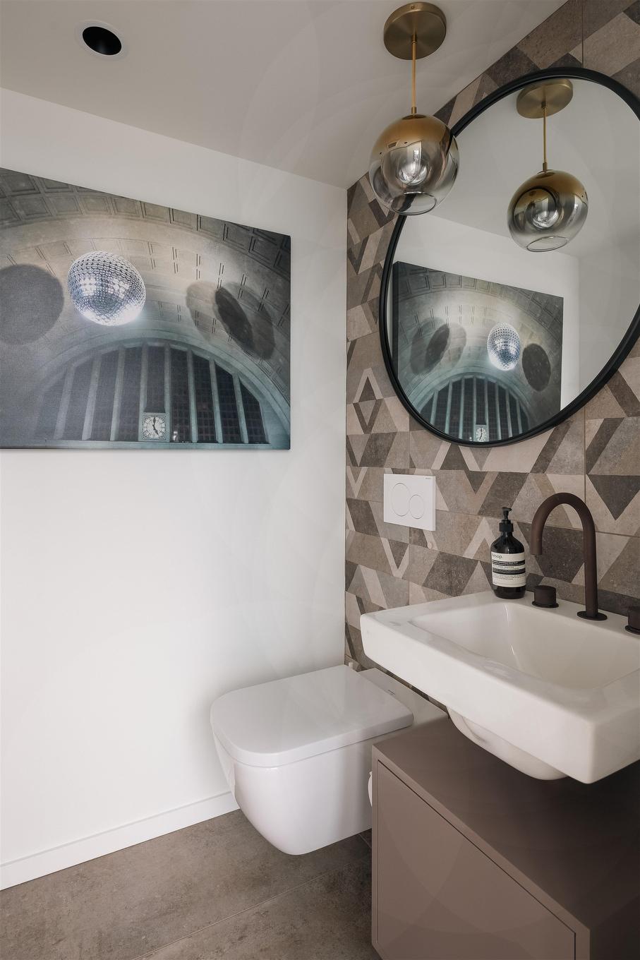 90 Isleview Place, West Vancouver, BC