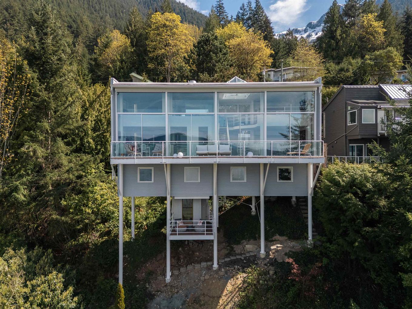 90 Isleview Place, West Vancouver, BC