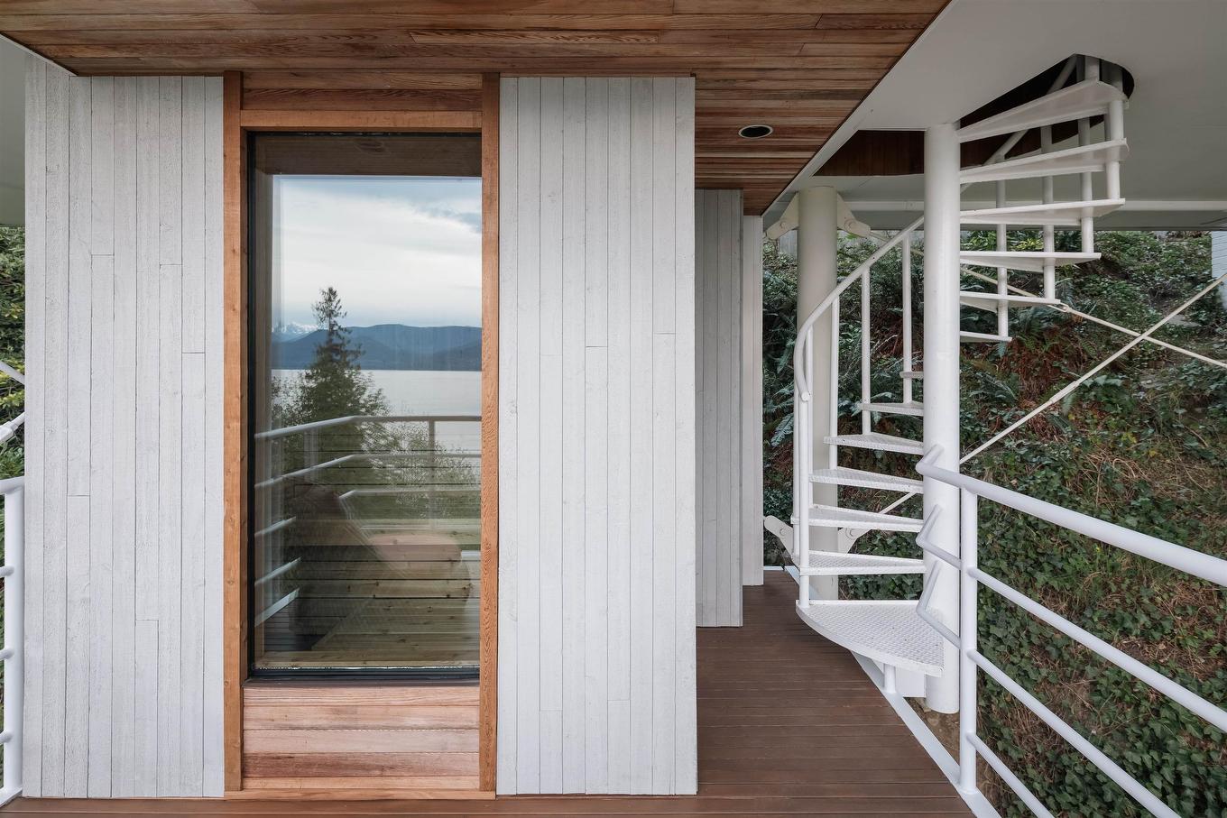 90 Isleview Place, West Vancouver, BC