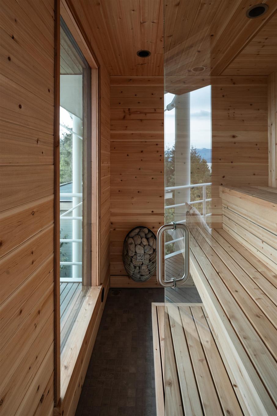 90 Isleview Place, West Vancouver, BC