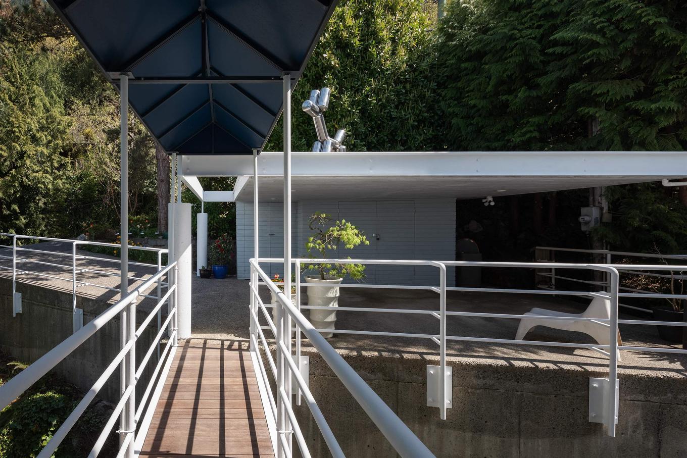 90 Isleview Place, West Vancouver, BC