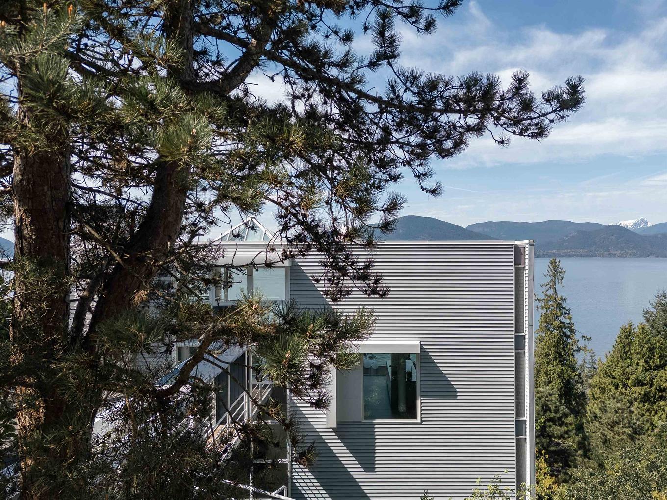 90 Isleview Place, West Vancouver, BC