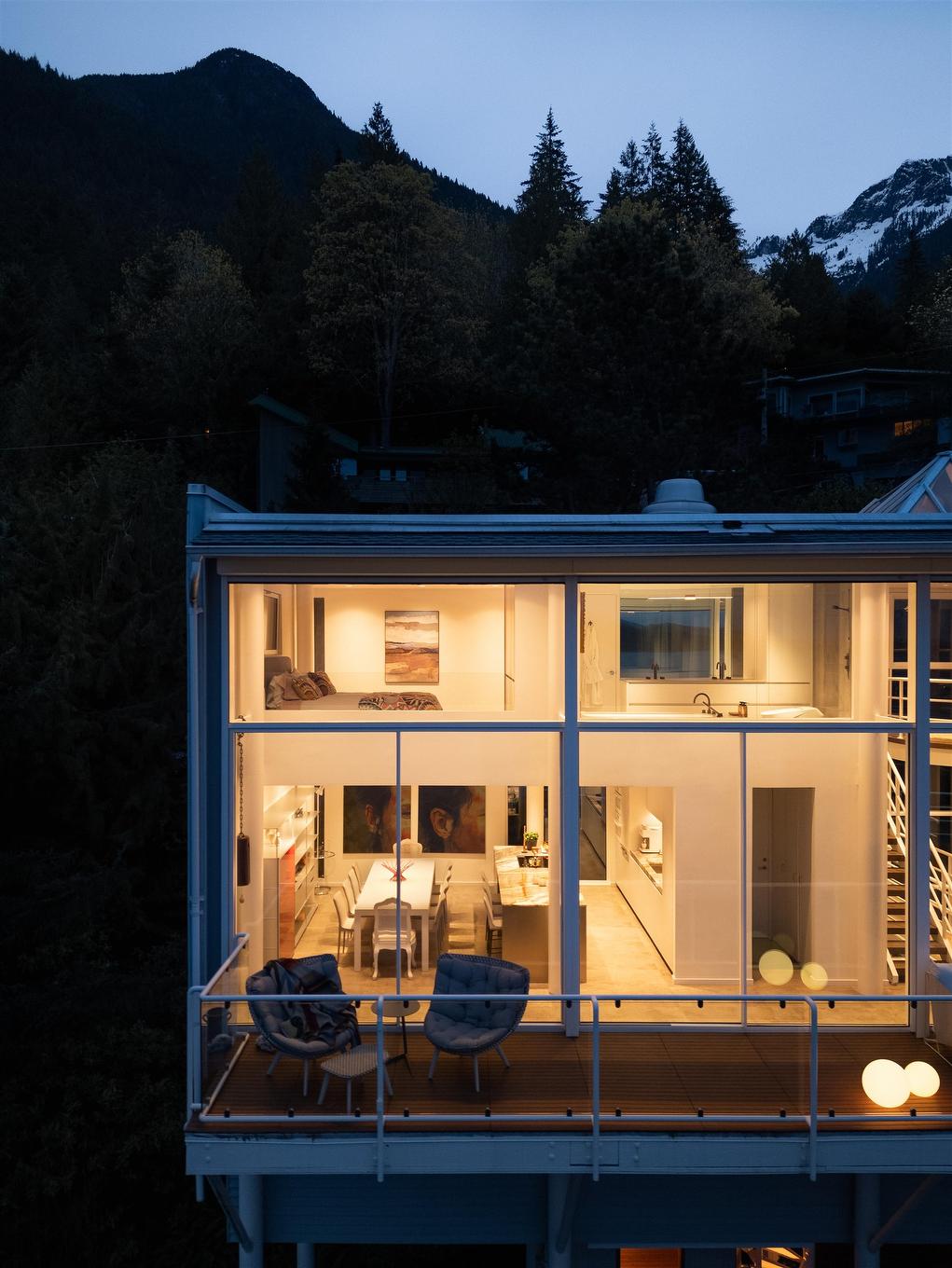 90 Isleview Place, West Vancouver, BC