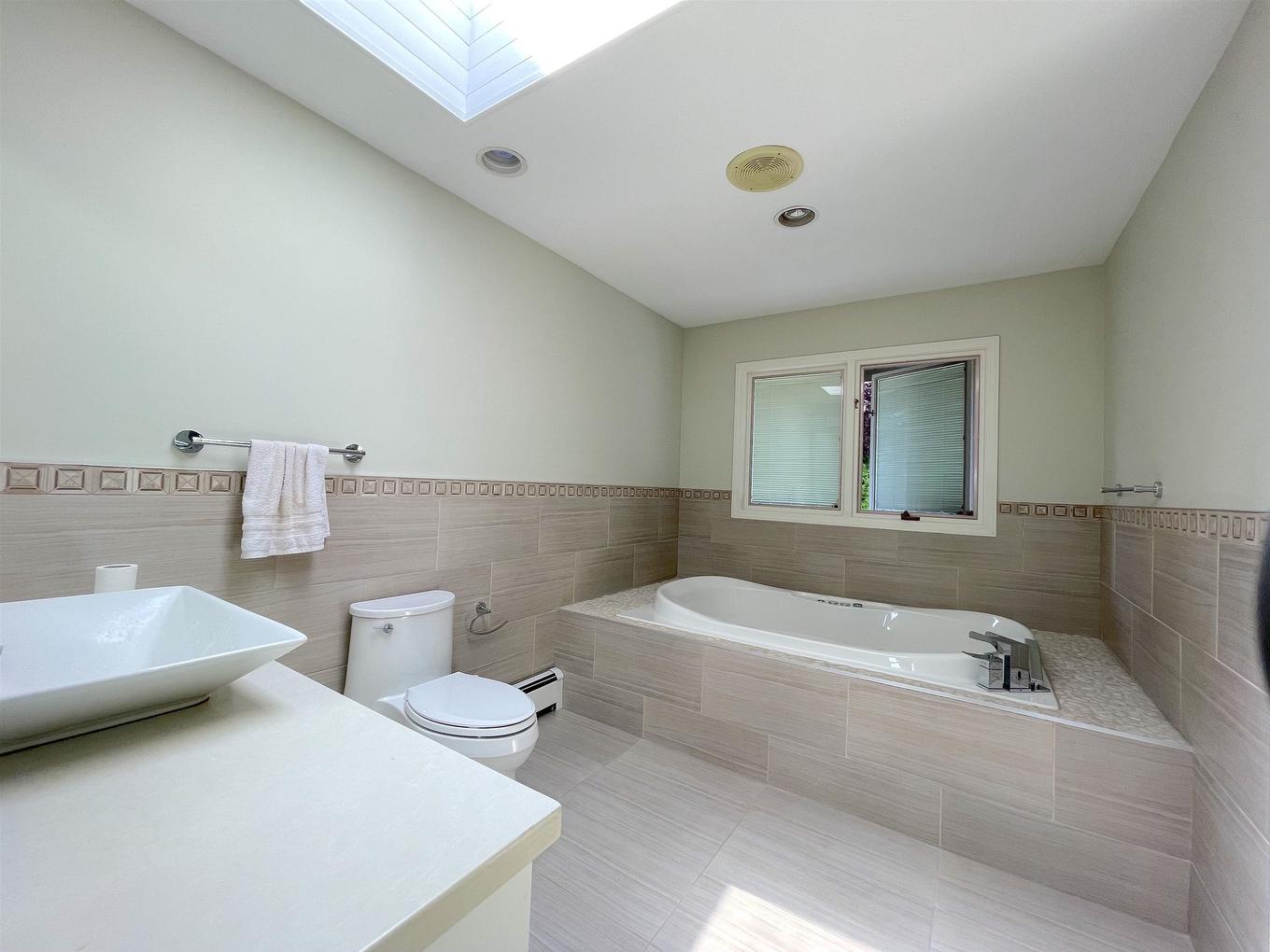 7371 Sunnymede Crescent, Richmond, BC