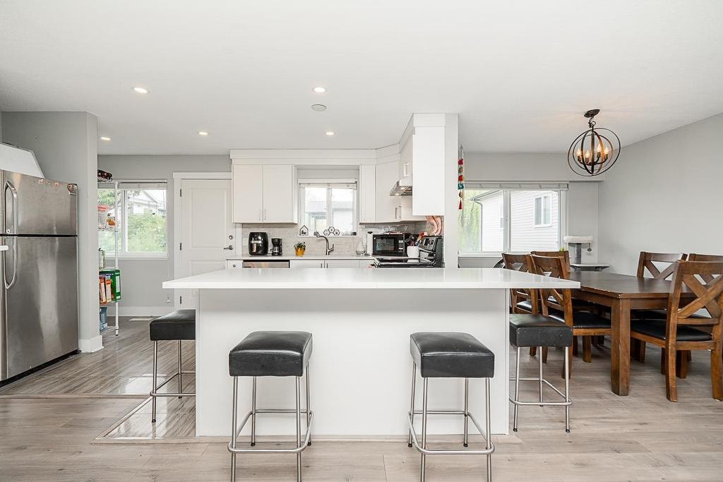 11278 206 Street, Maple Ridge, BC