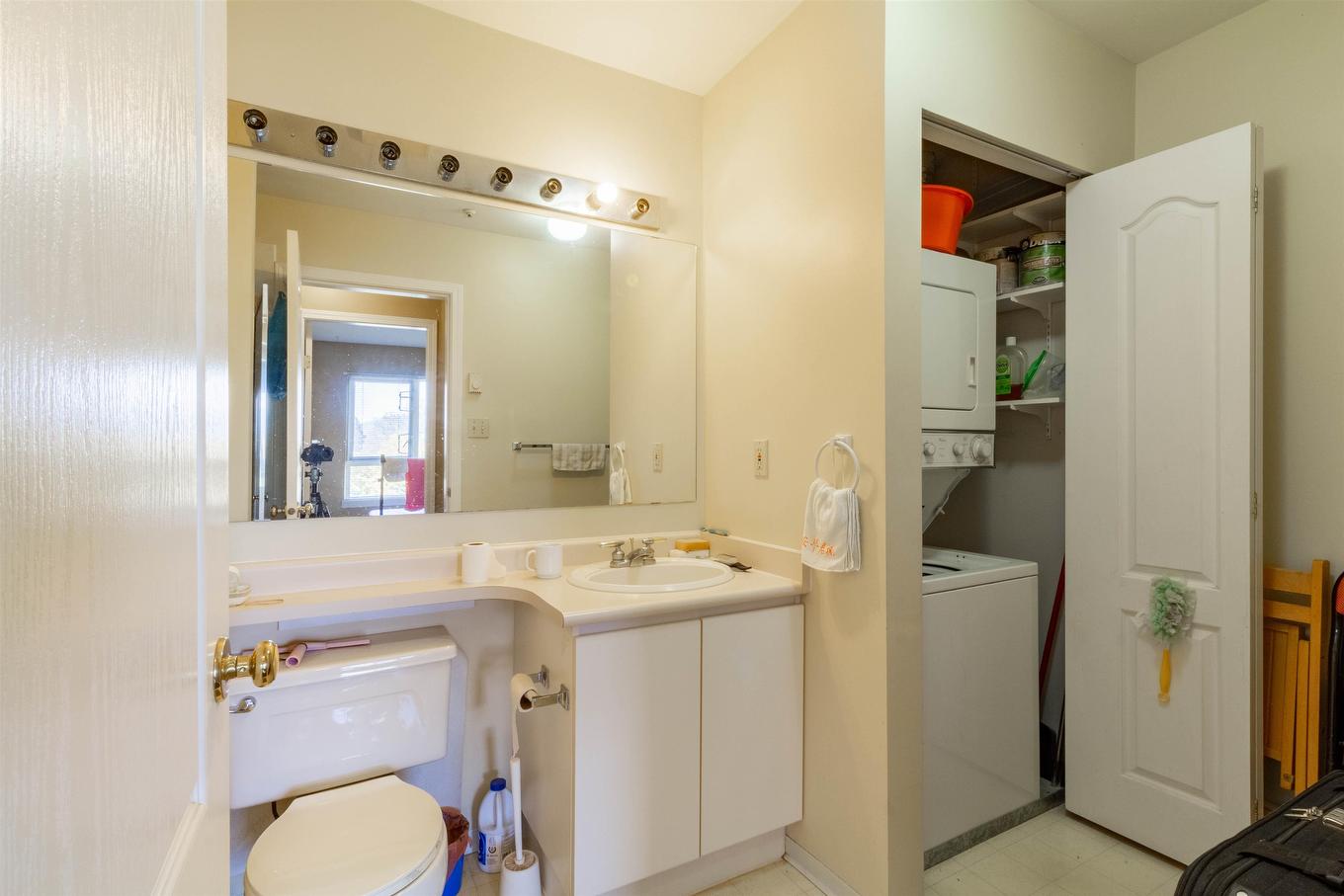 407-3480 Yardley Avenue, Vancouver, BC