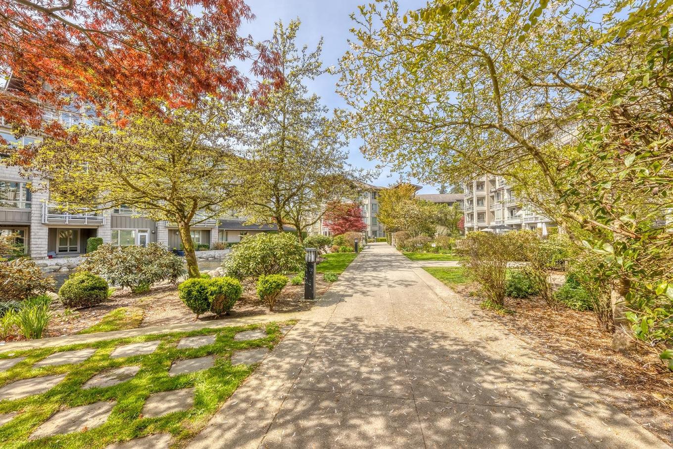 516-580 Raven Woods Drive, North Vancouver, BC