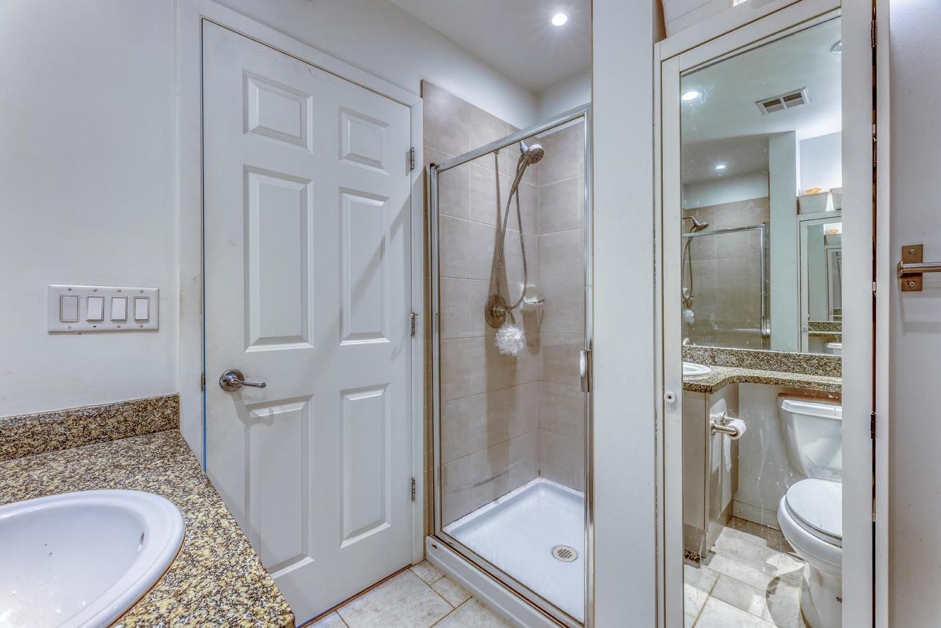 516-580 Raven Woods Drive, North Vancouver, BC