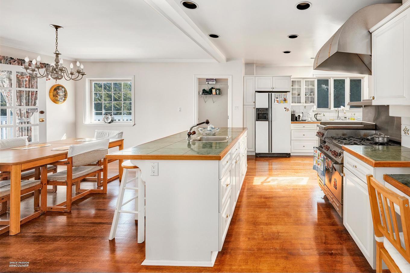 1355 33Rd Avenue W, Vancouver, BC