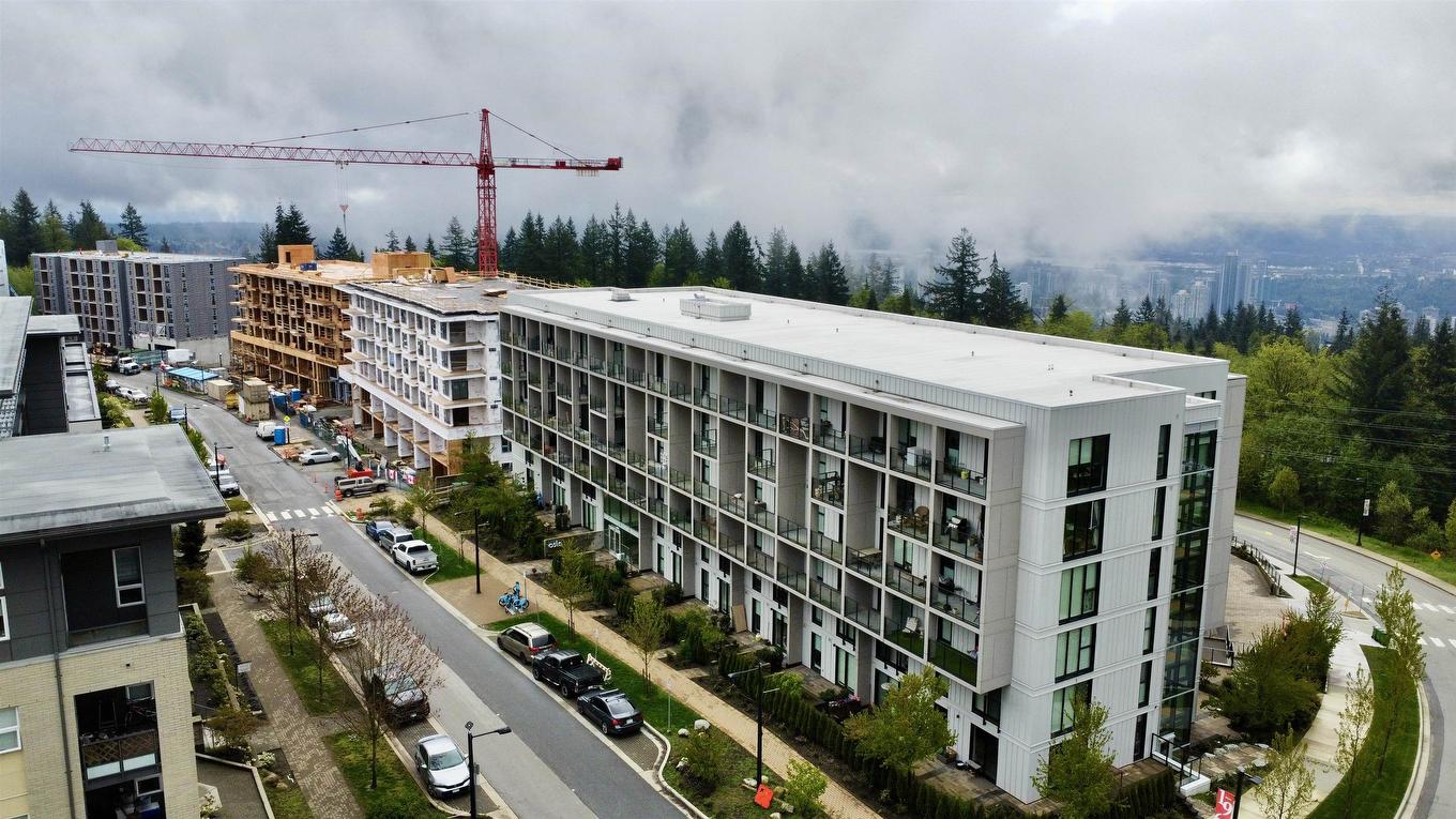 512-9888 University Crescent, Burnaby, BC