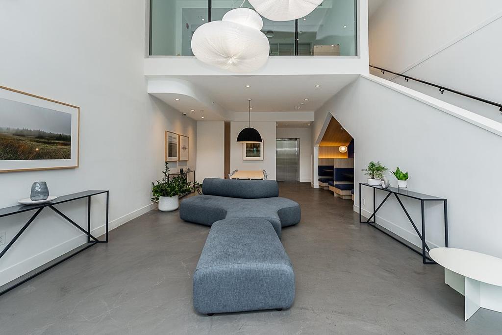 512-9888 University Crescent, Burnaby, BC