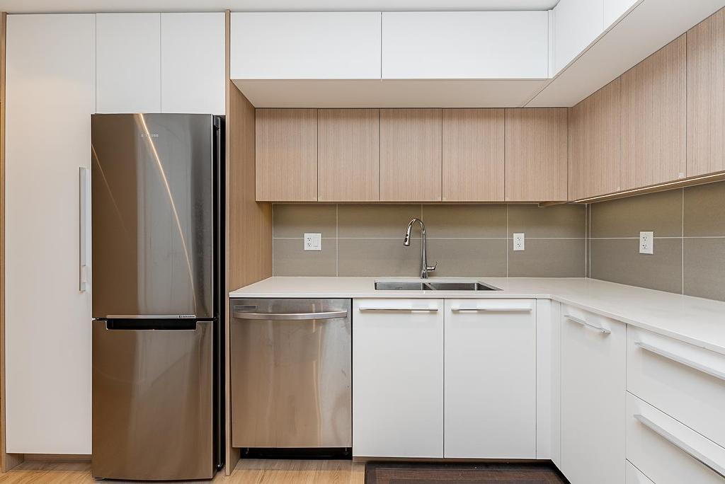 512-9888 University Crescent, Burnaby, BC