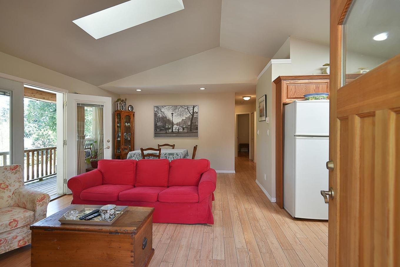 5689 Salmon Drive, Sechelt, BC