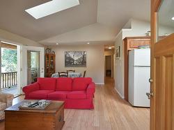 5689 Salmon Drive Sechelt, BC V0N 3A0