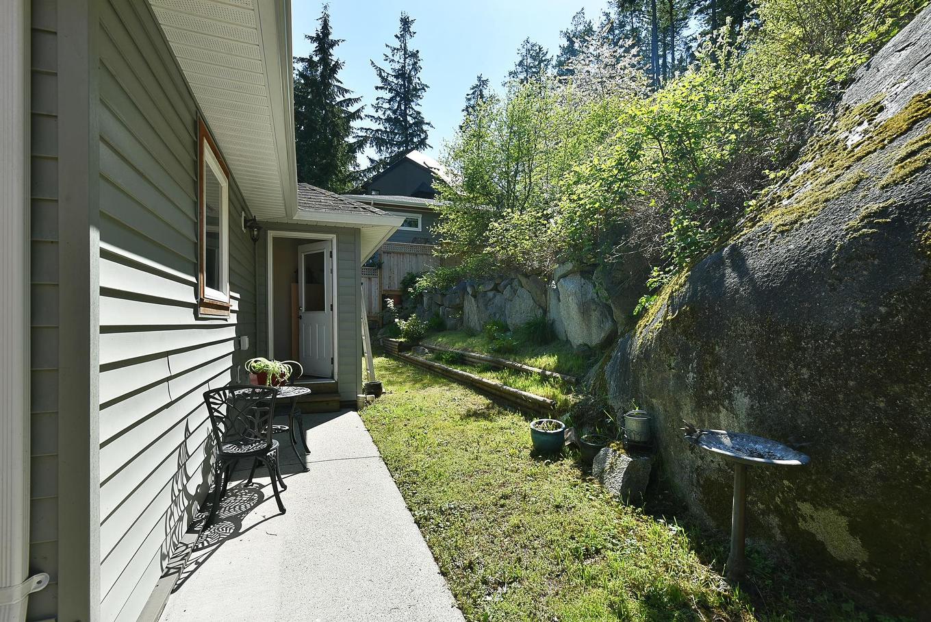 5689 Salmon Drive, Sechelt, BC