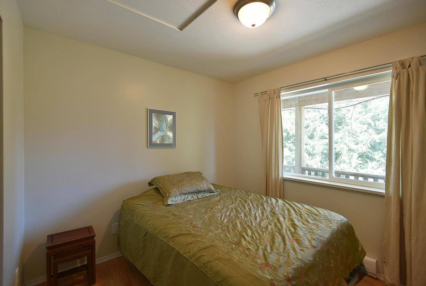 5689 Salmon Drive, Sechelt, BC