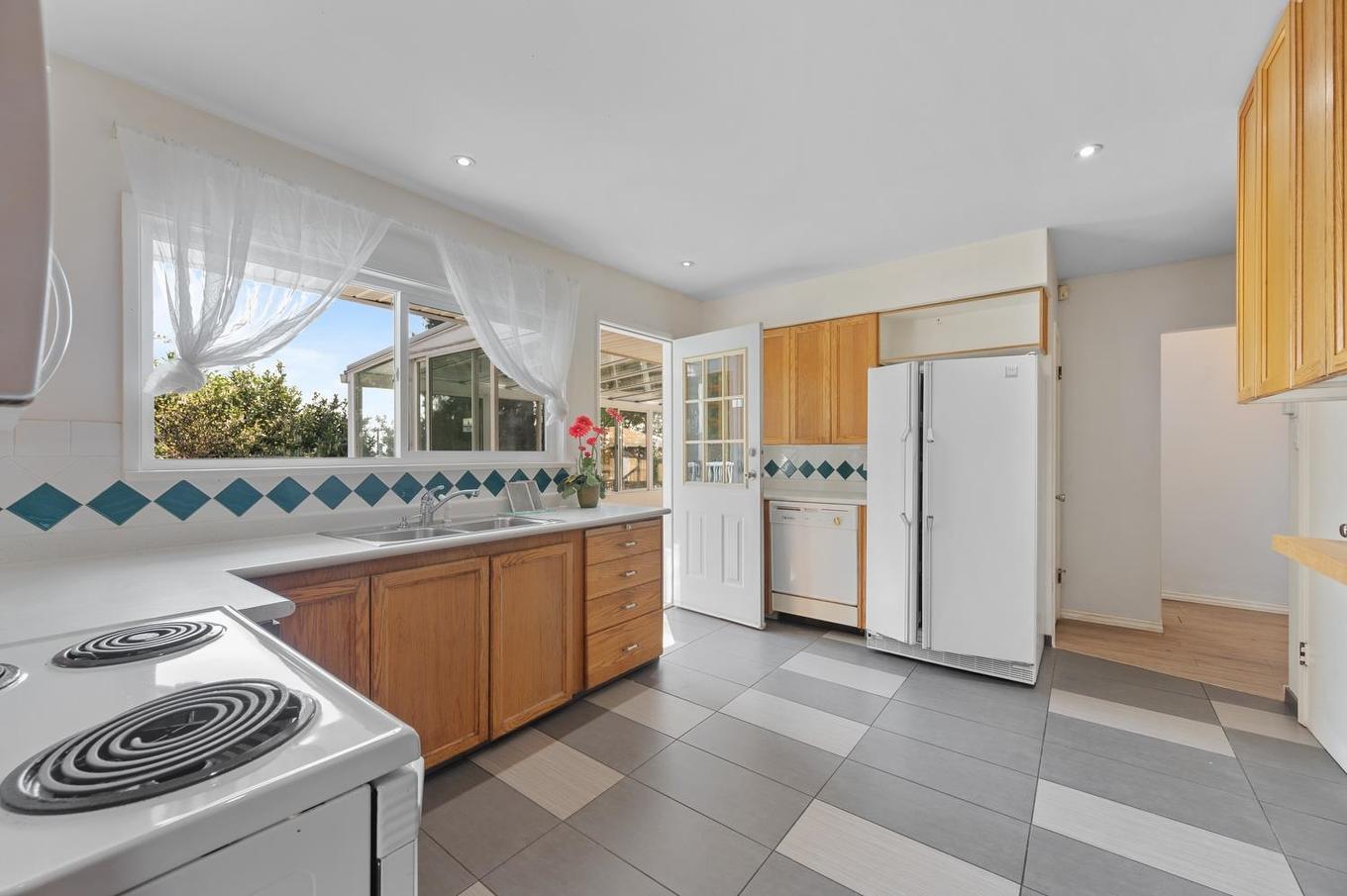 320 Walker Street, Coquitlam, BC