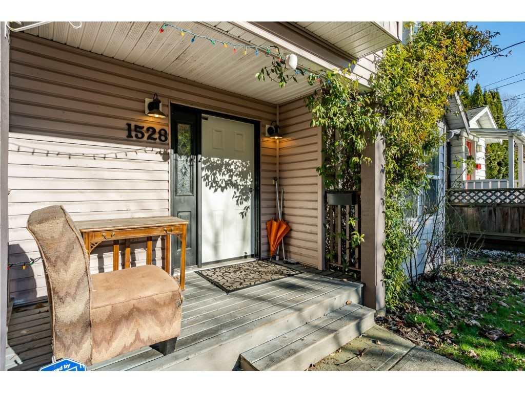 1528 Bond Street, North Vancouver, BC