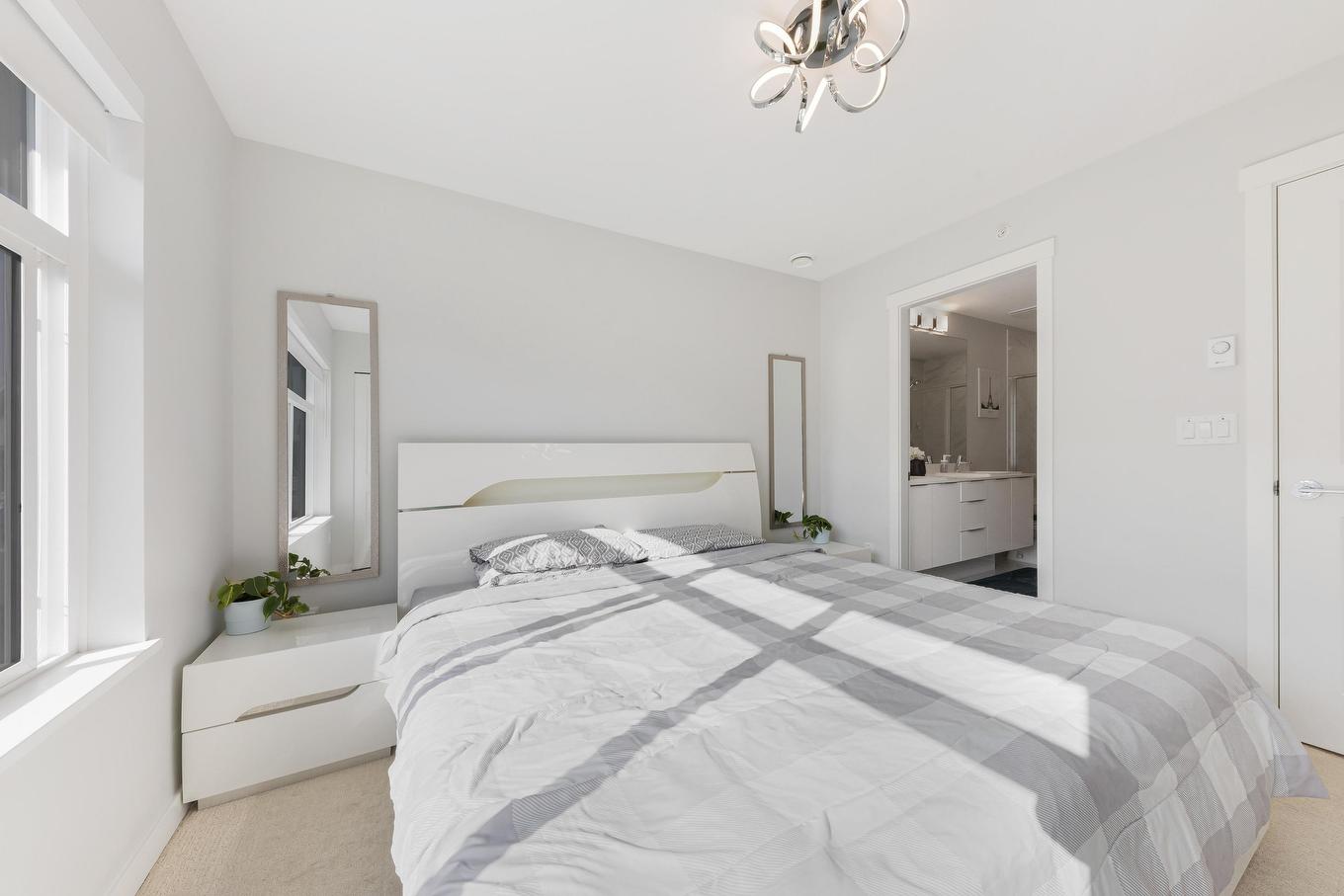 1018-11280 Pazarena Place, Maple Ridge, BC