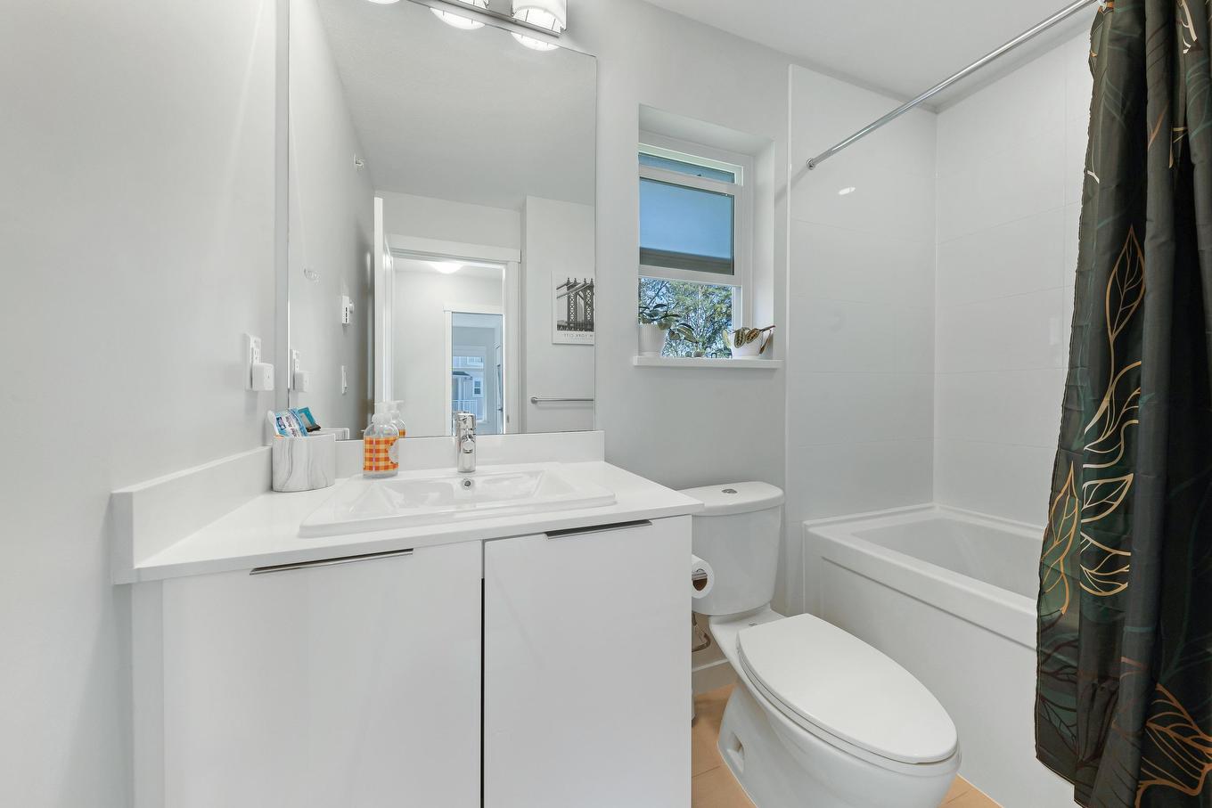 1018-11280 Pazarena Place, Maple Ridge, BC