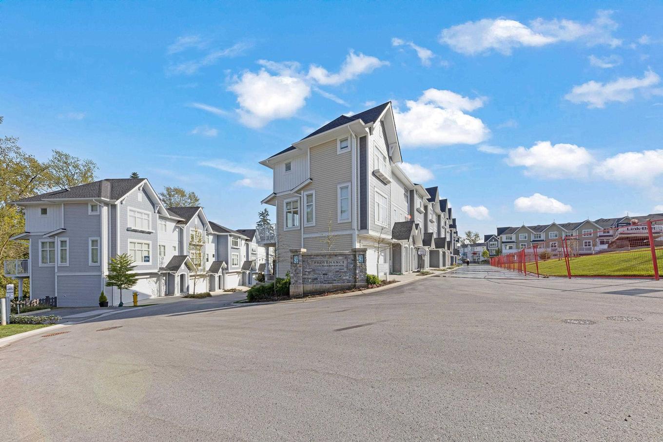 1018-11280 Pazarena Place, Maple Ridge, BC