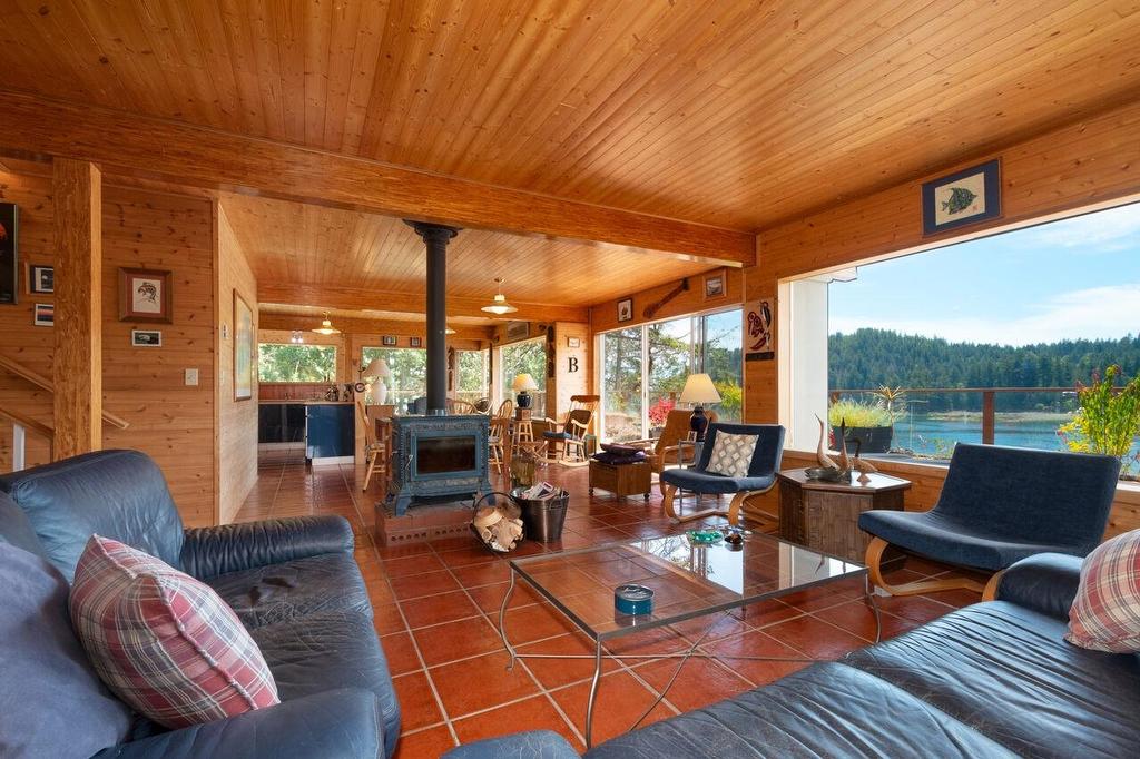 345 David Road, Bowen Island, BC