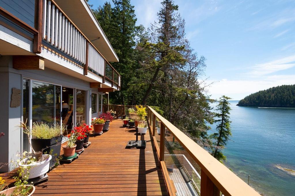 345 David Road, Bowen Island, BC