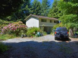 2240 Oldershaw Road Roberts Creek, BC V0N 2W5