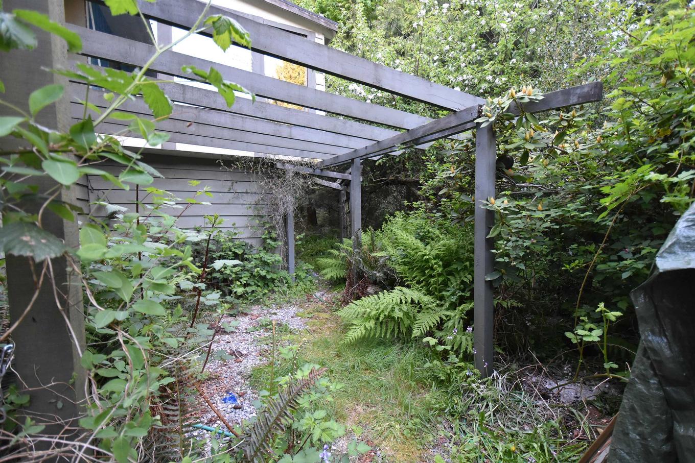 2240 Oldershaw Road, Roberts Creek, BC