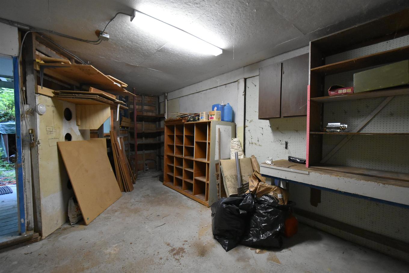 2240 Oldershaw Road, Roberts Creek, BC