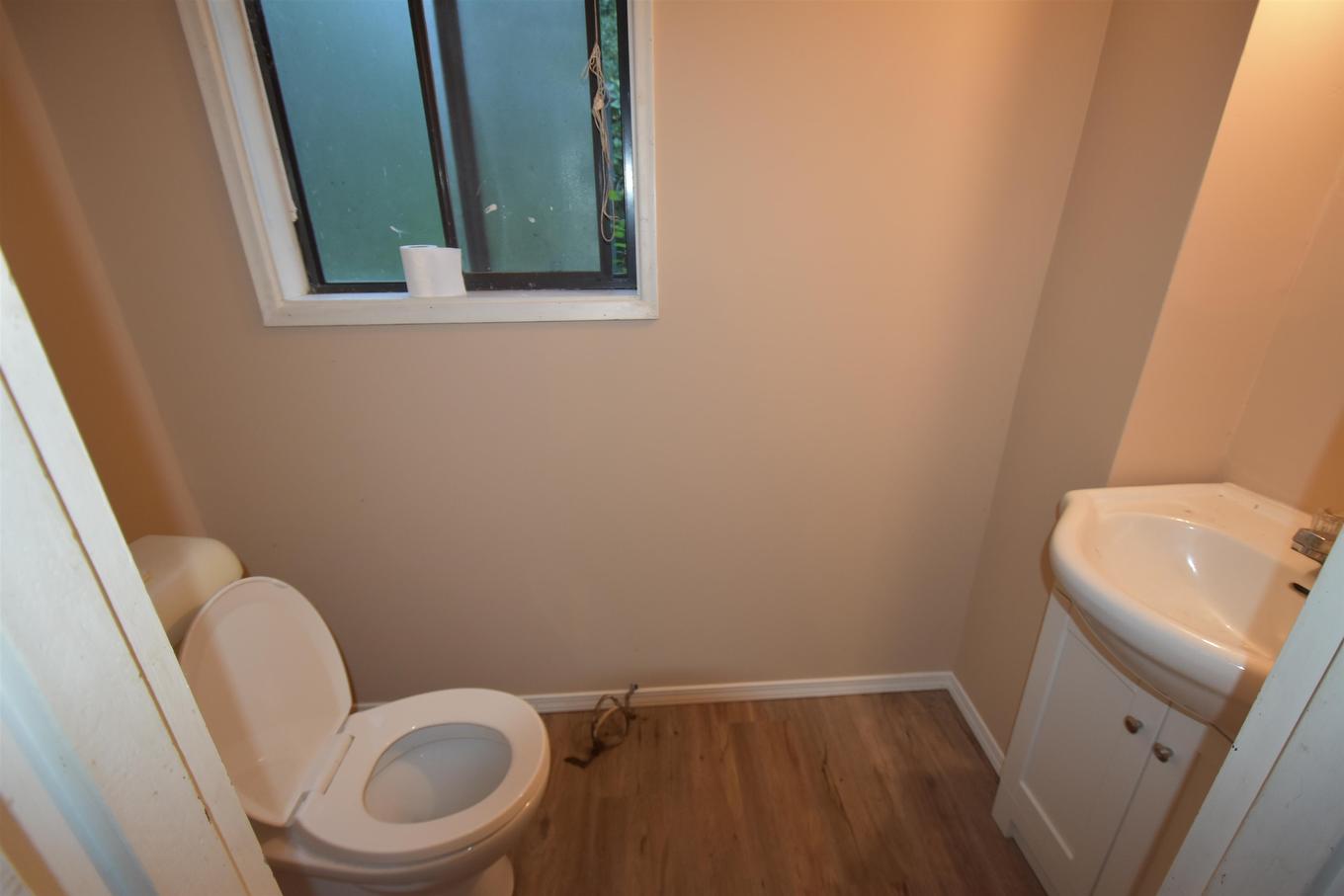 2240 Oldershaw Road, Roberts Creek, BC