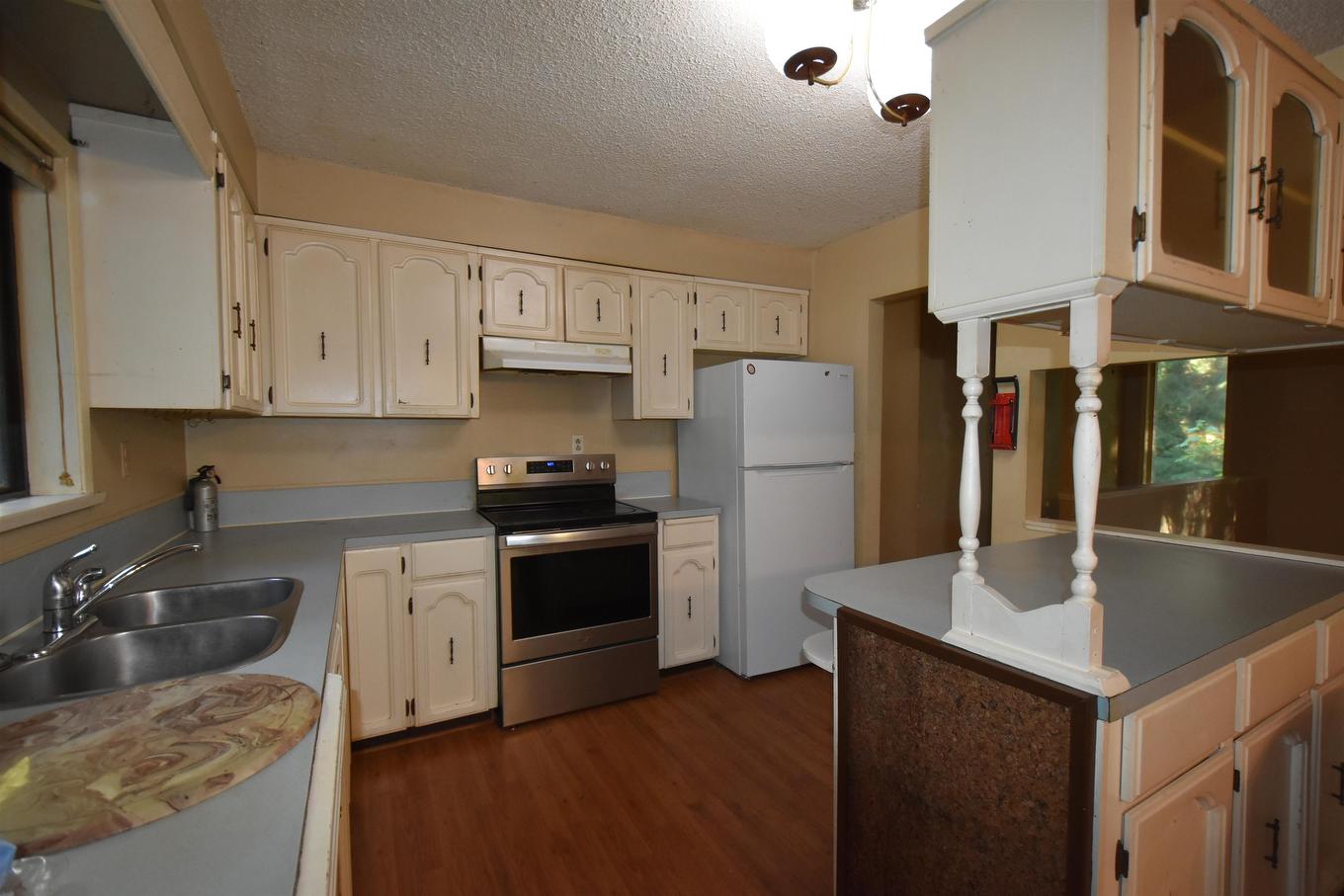 2240 Oldershaw Road, Roberts Creek, BC