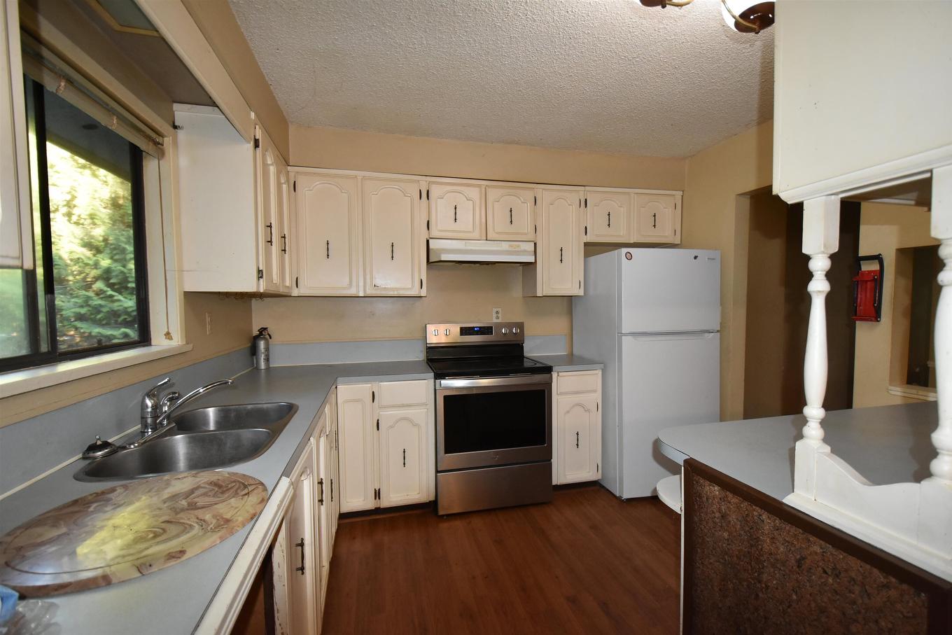 2240 Oldershaw Road, Roberts Creek, BC