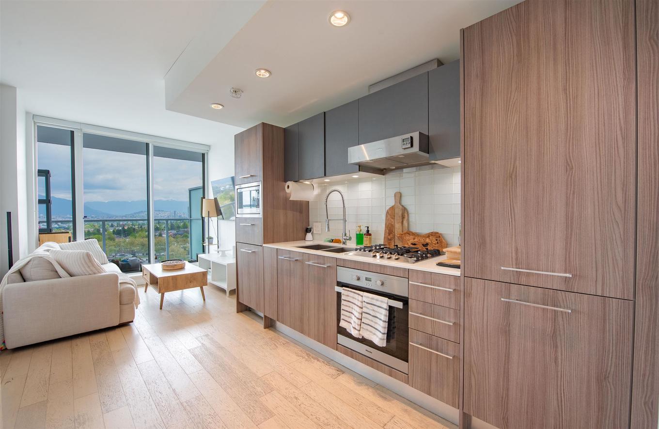 1703-2220 Kingsway, Vancouver, BC