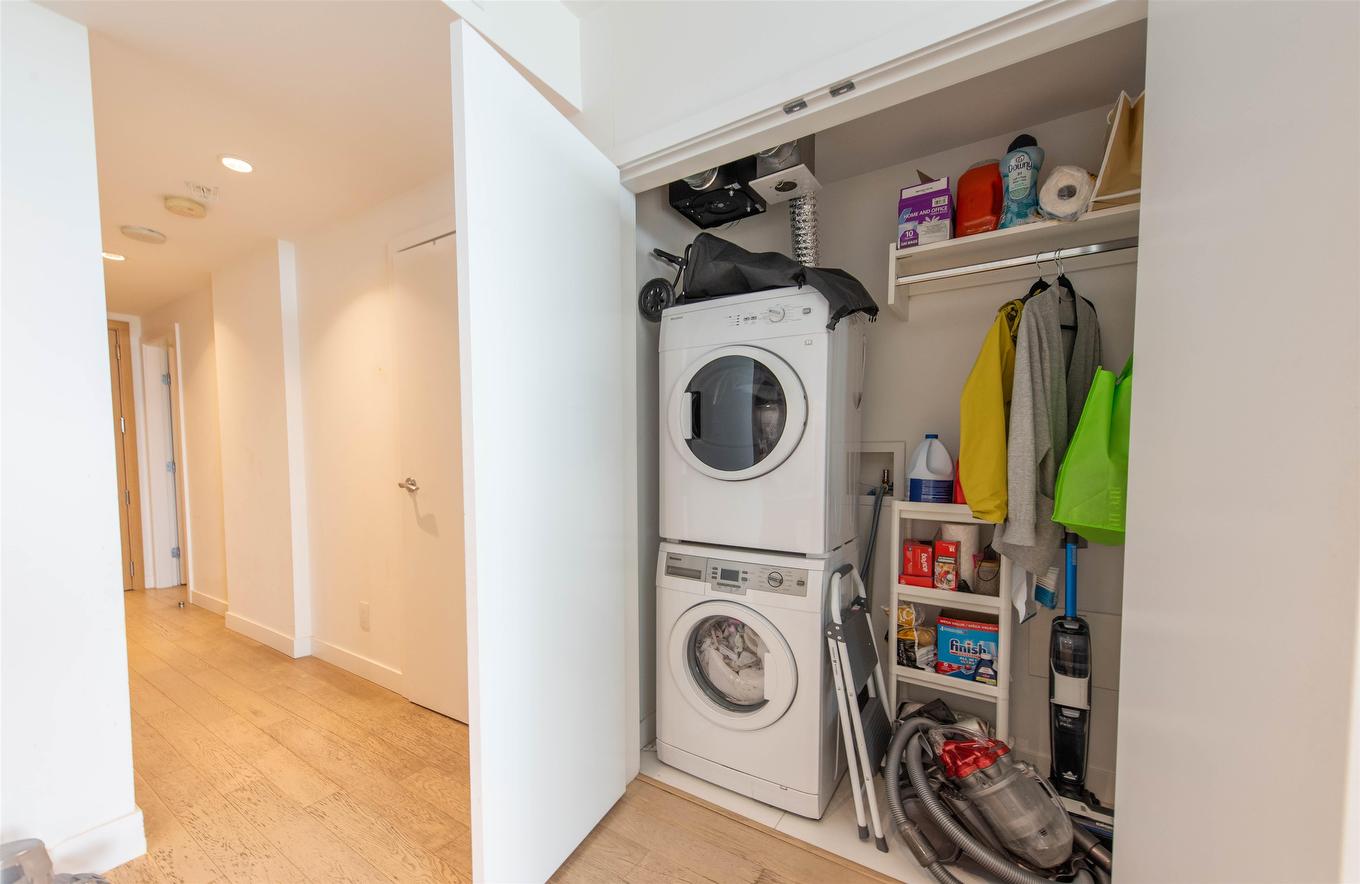 1703-2220 Kingsway, Vancouver, BC