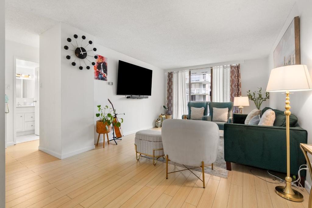 307-2016 Fullerton Avenue, North Vancouver, BC