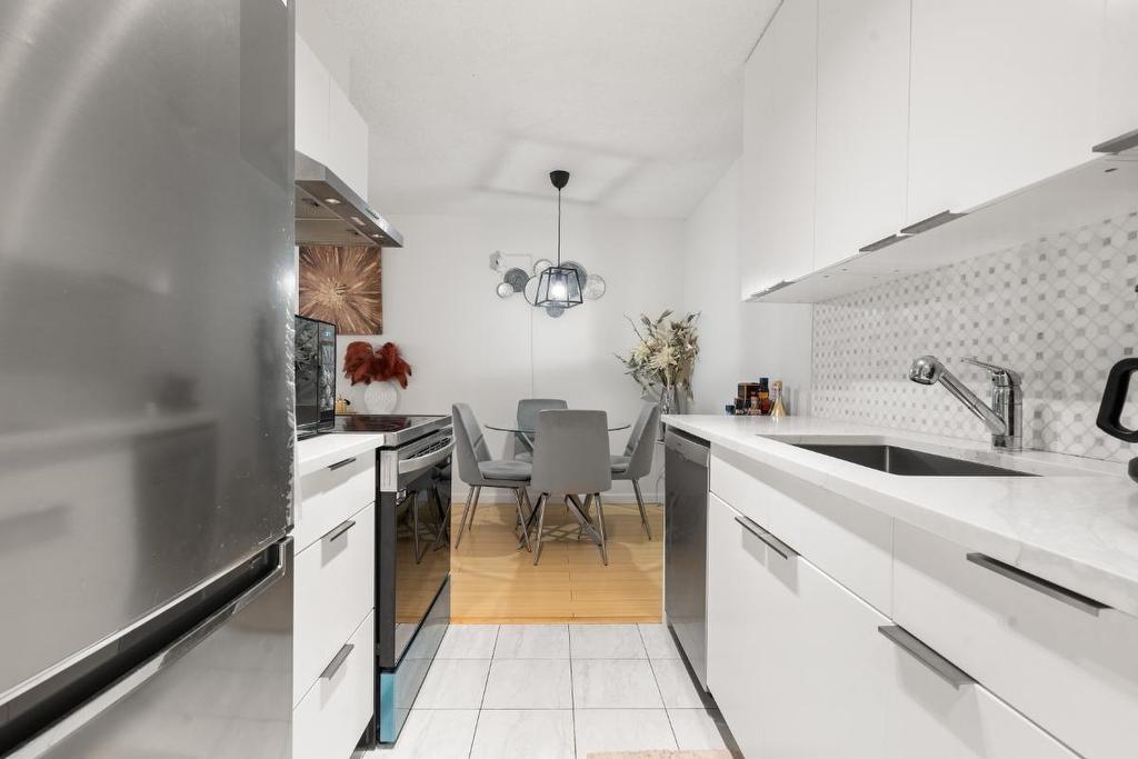 307-2016 Fullerton Avenue, North Vancouver, BC