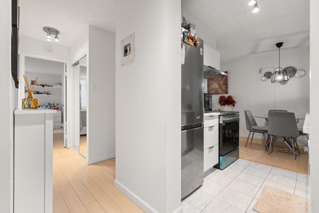 307-2016 Fullerton Avenue, North Vancouver, BC