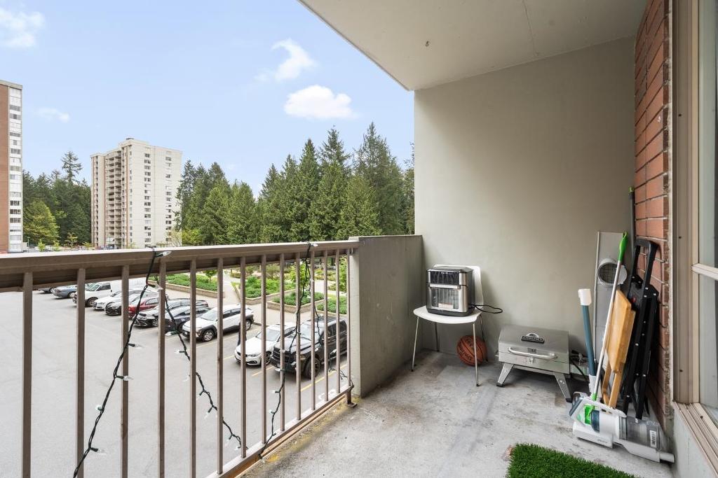 307-2016 Fullerton Avenue, North Vancouver, BC