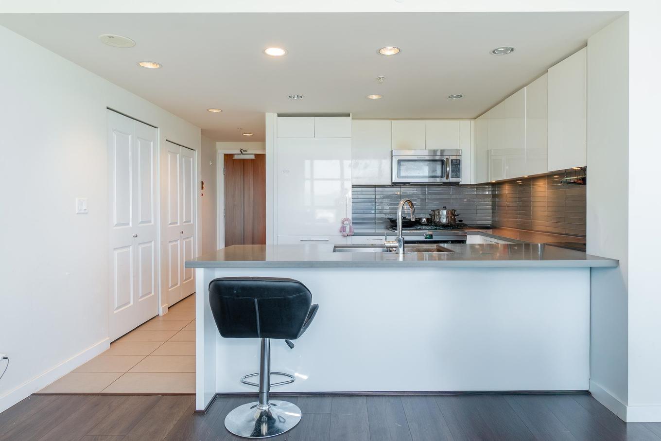 2802-4880 Bennett Street, Burnaby, BC