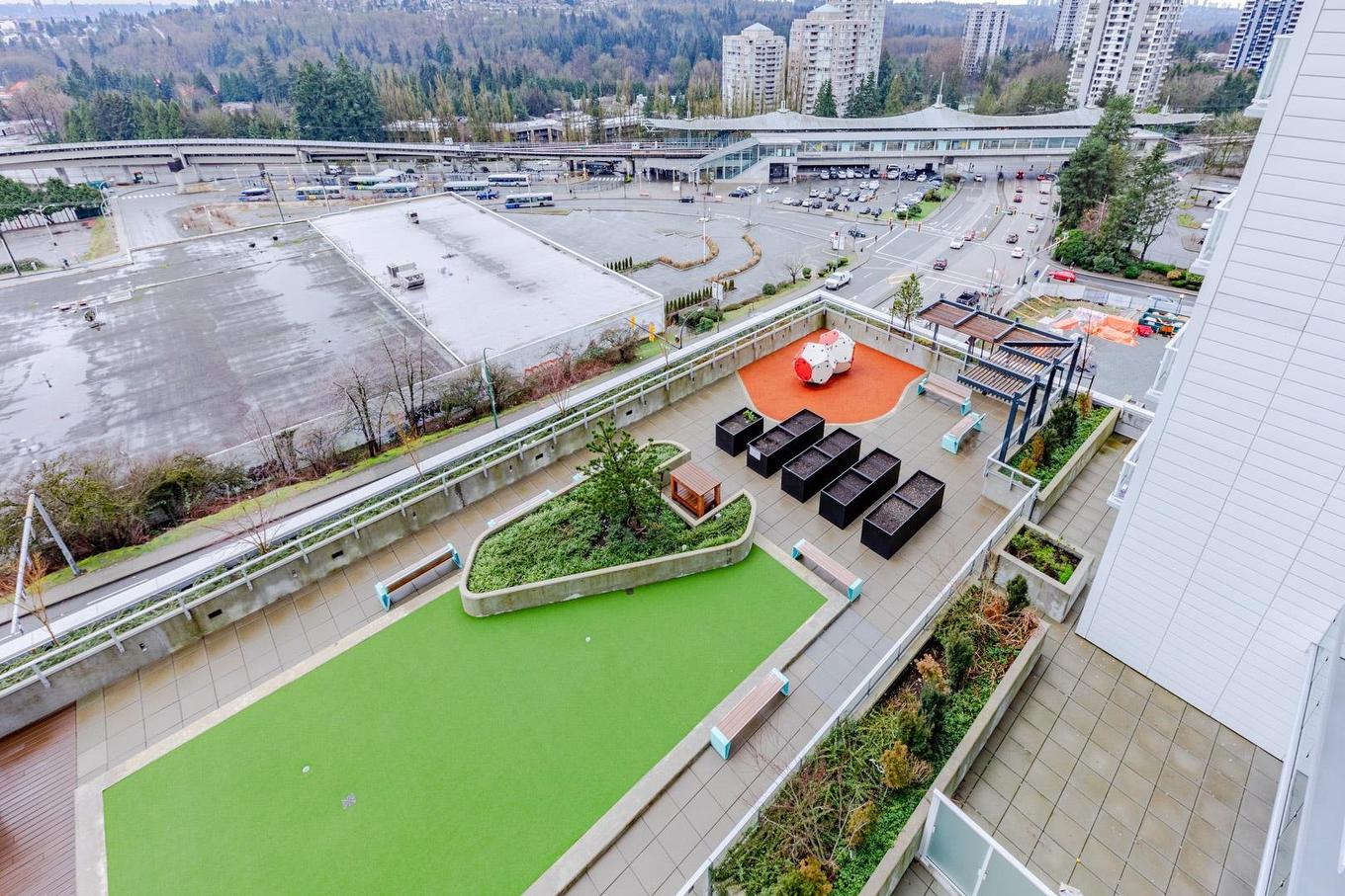 605-3833 Evergreen Place, Burnaby, BC