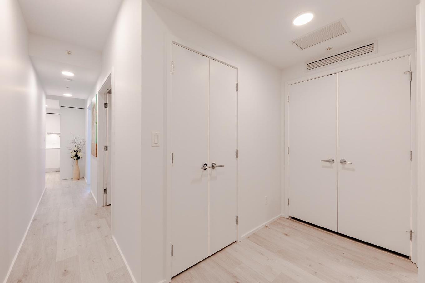 605-3833 Evergreen Place, Burnaby, BC