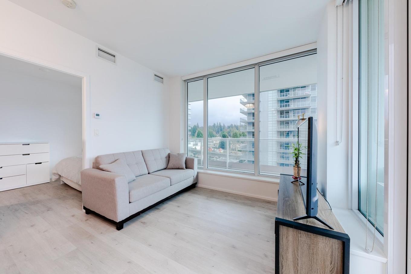 605-3833 Evergreen Place, Burnaby, BC