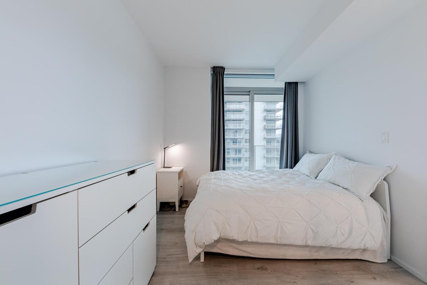 605-3833 Evergreen Place, Burnaby, BC