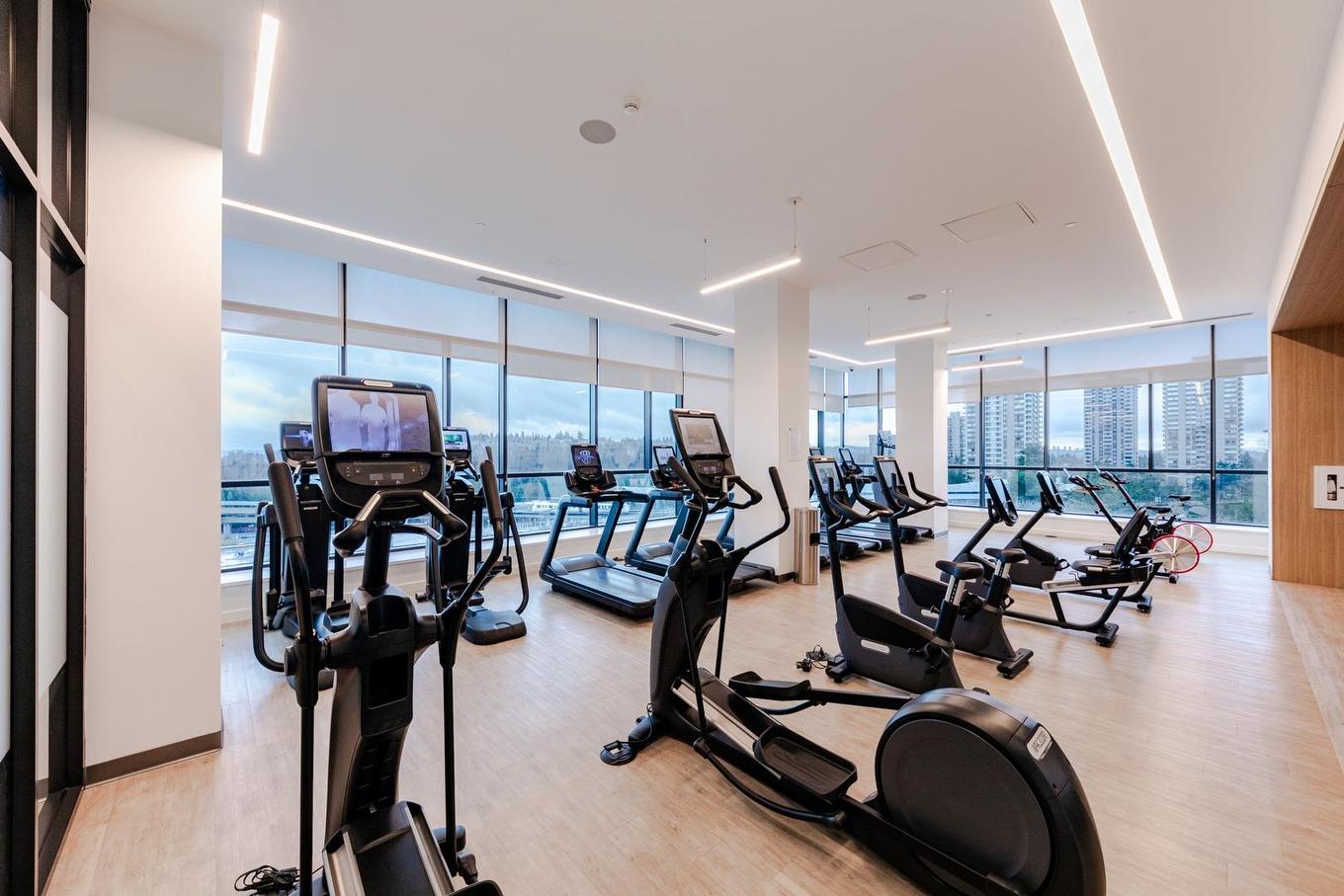 605-3833 Evergreen Place, Burnaby, BC