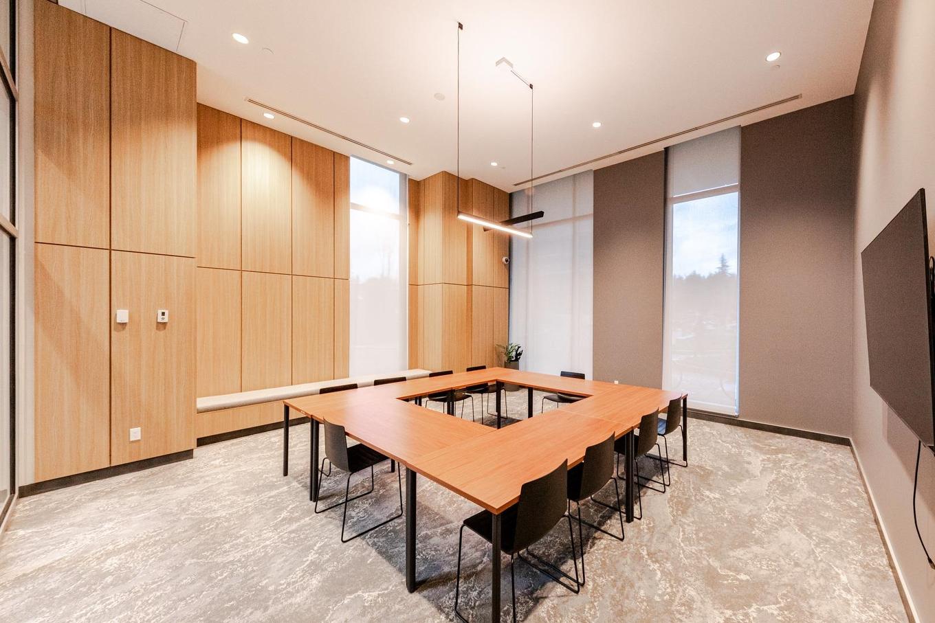 605-3833 Evergreen Place, Burnaby, BC