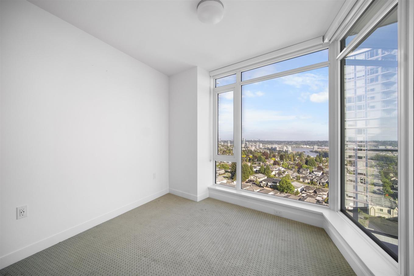 1607-7683 Park Crescent, Burnaby, BC